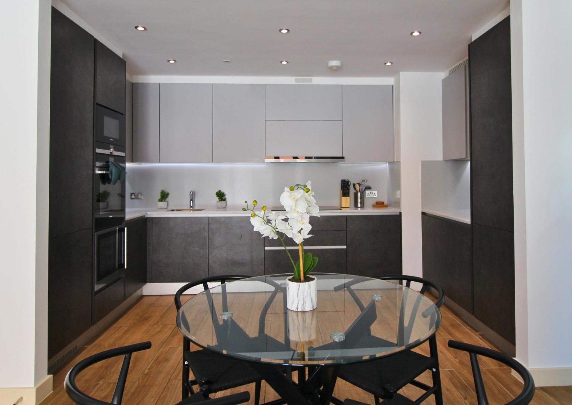 Kew Bridge By Viridian Apartments Bagian luar foto