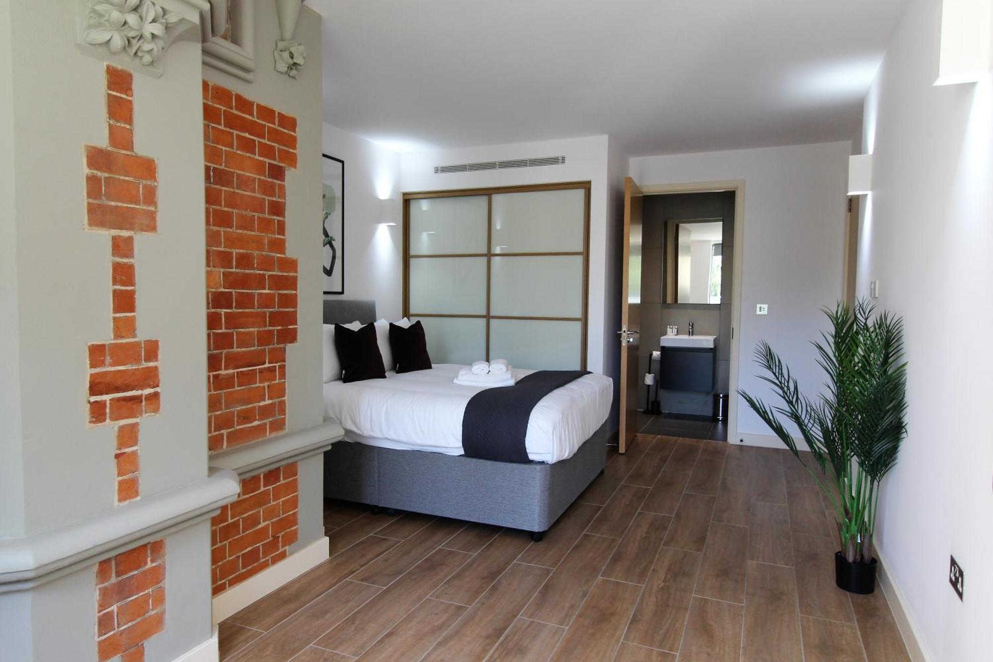 Kew Bridge By Viridian Apartments Bagian luar foto