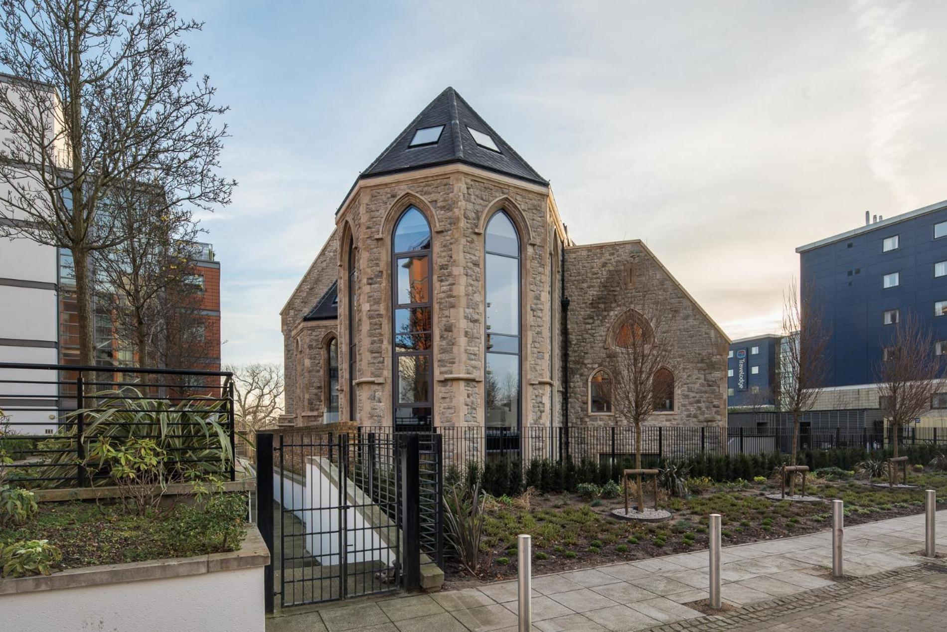 Kew Bridge By Viridian Apartments Bagian luar foto