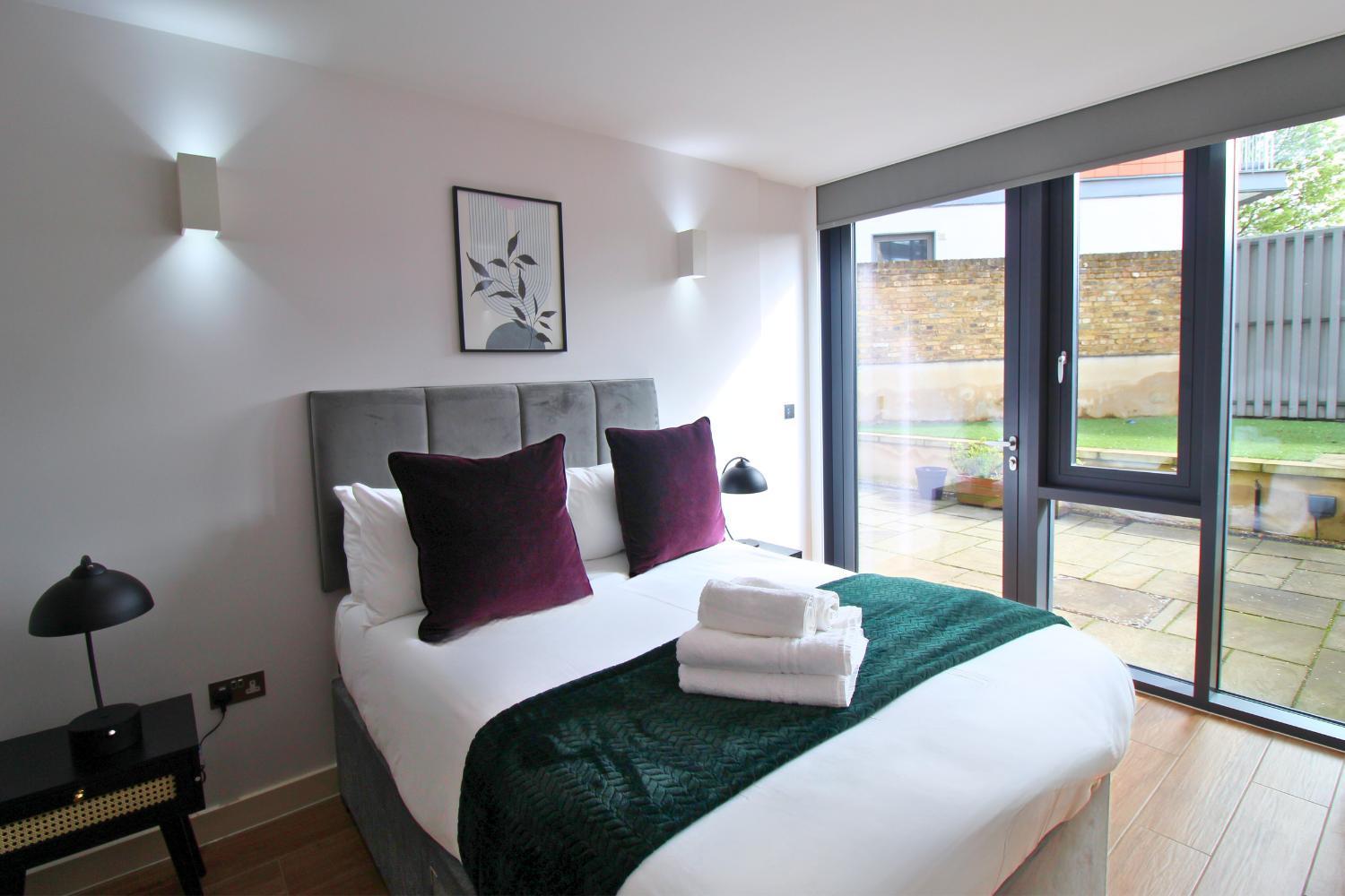 Kew Bridge By Viridian Apartments Bagian luar foto