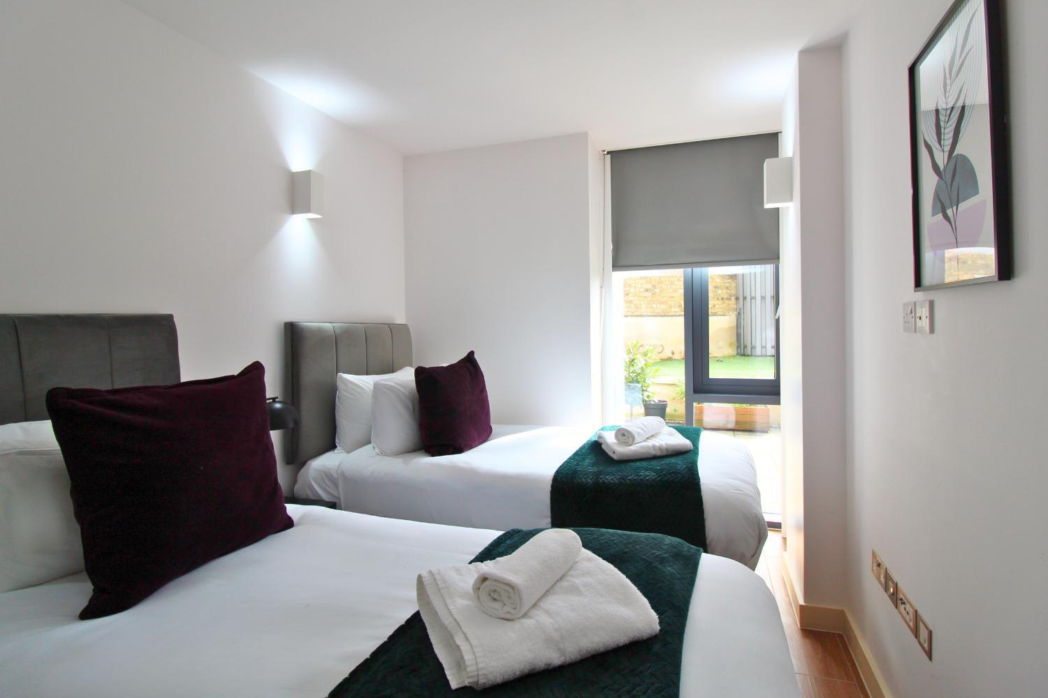 Kew Bridge By Viridian Apartments Bagian luar foto