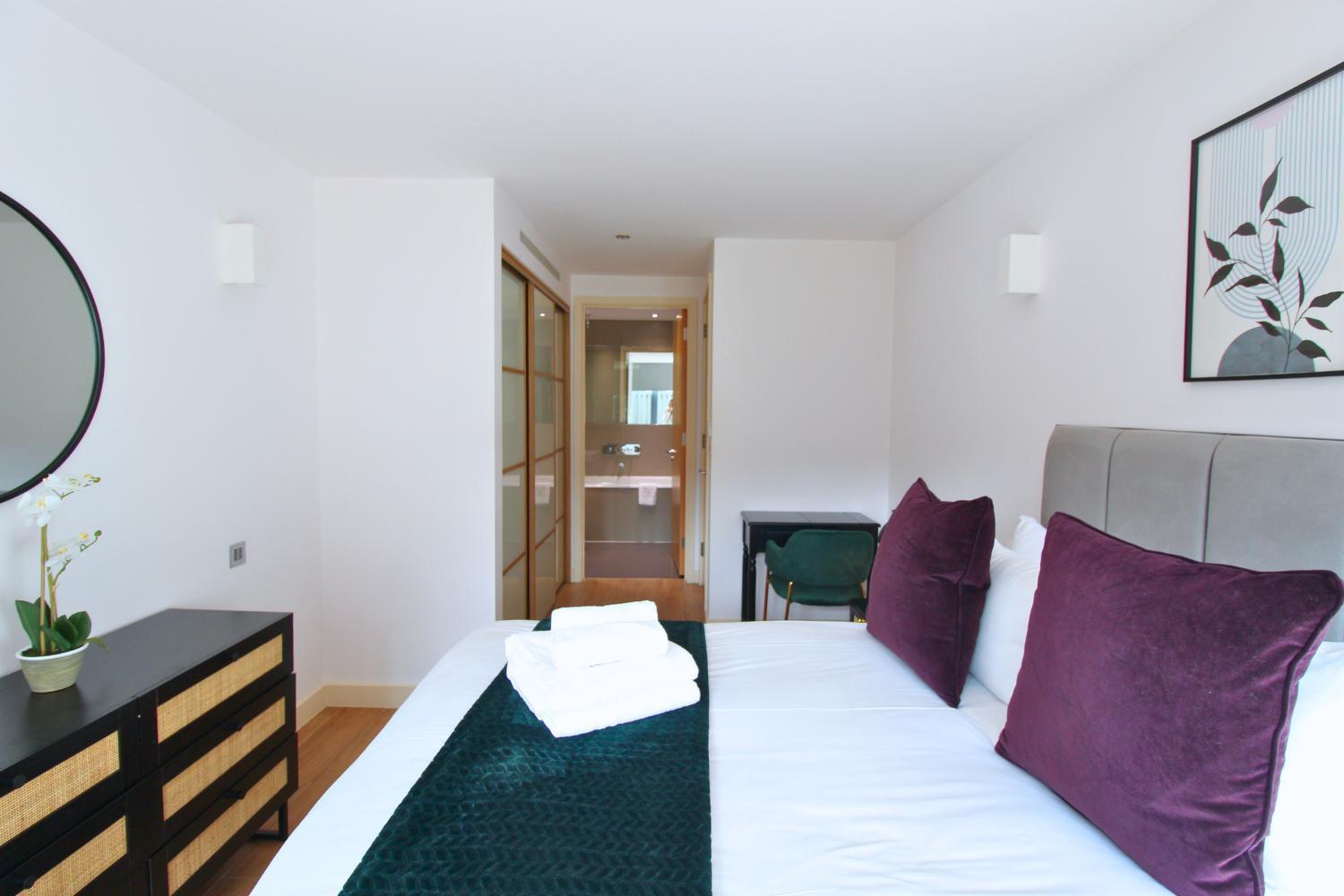 Kew Bridge By Viridian Apartments Bagian luar foto