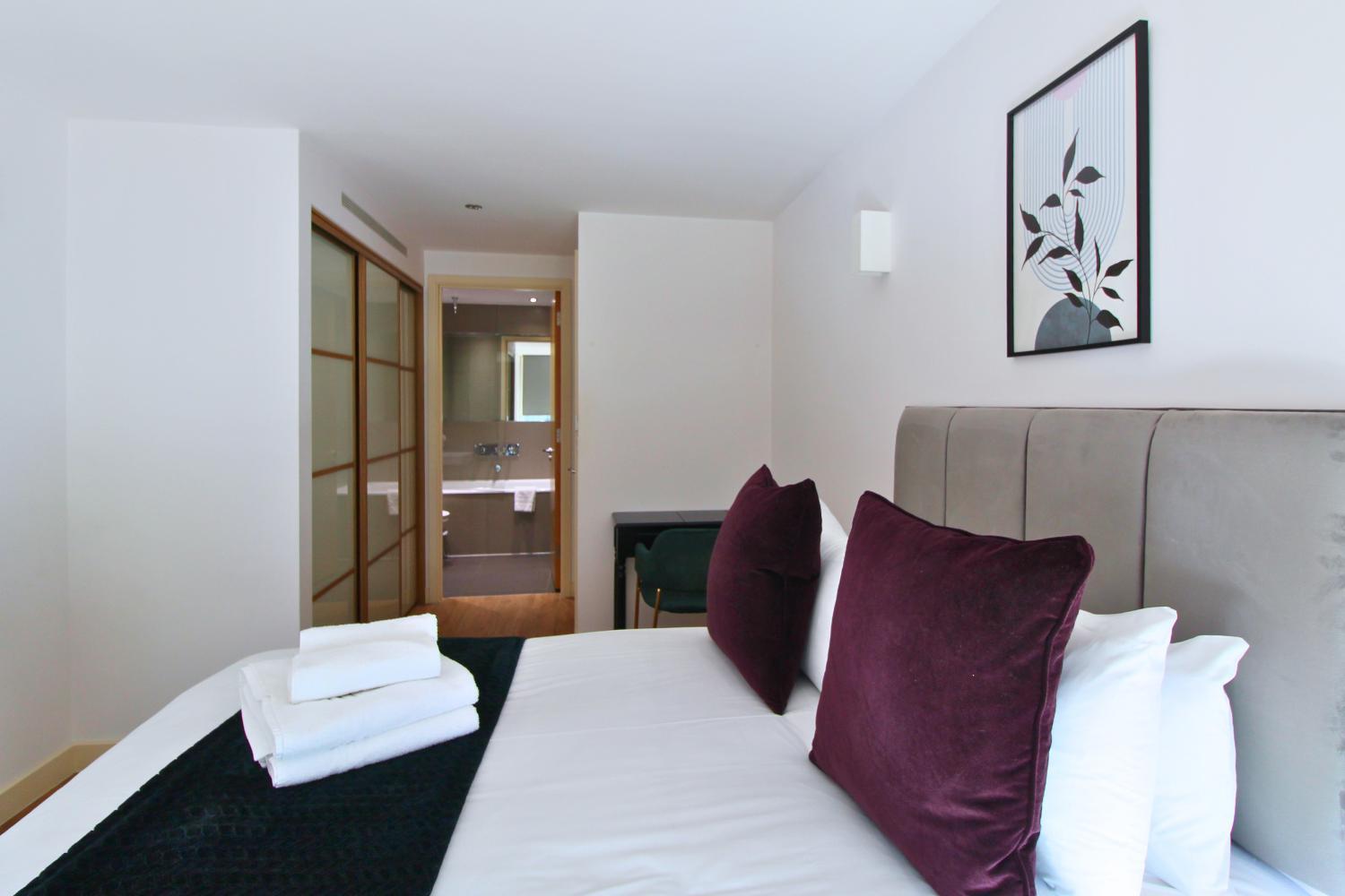 Kew Bridge By Viridian Apartments Bagian luar foto